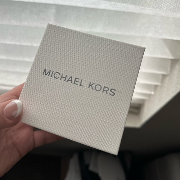 Michael Kors Stainless Ladies Silver Watch - item MK 6658 - Picture 2 of 7